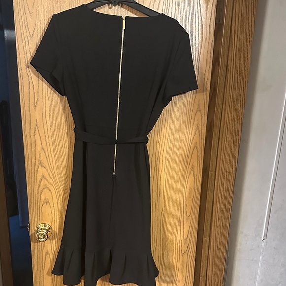 Calvin Klein - Picture 6 of 8